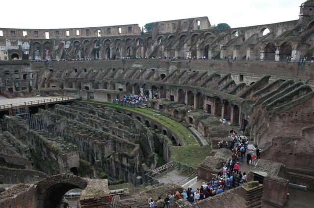Lower Colosseum panorama (3)