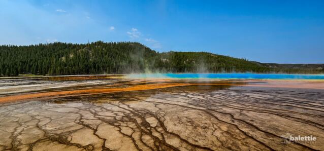 Grand Prismatic Spring from boardwalk (01)