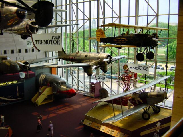 mail-and-passenger-planes