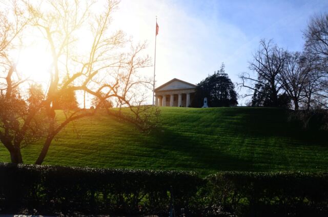 Arlington-House-Robert-E.-Lee-sunset