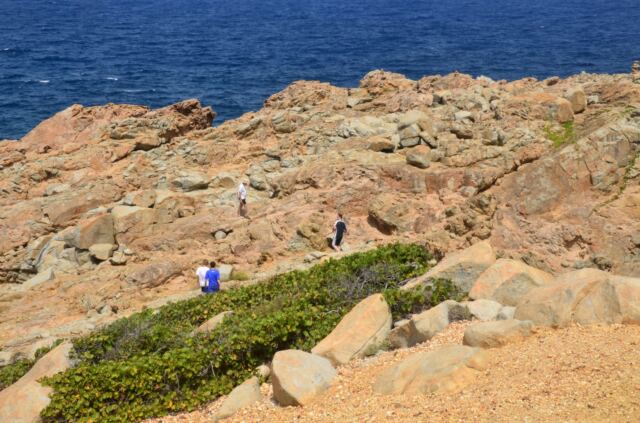 Building a cairn at Coppermine Point 2
