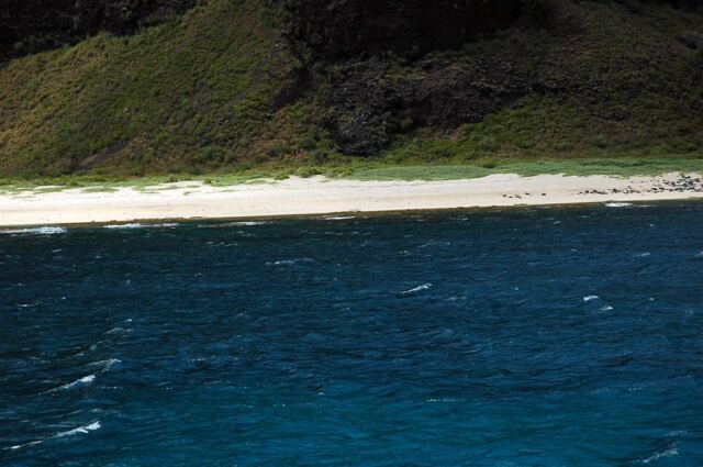 Beach along Napali Coast (2)
