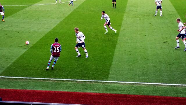 Villa v Spurs - match action (1)