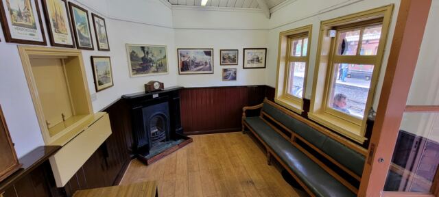 Toddington waiting room