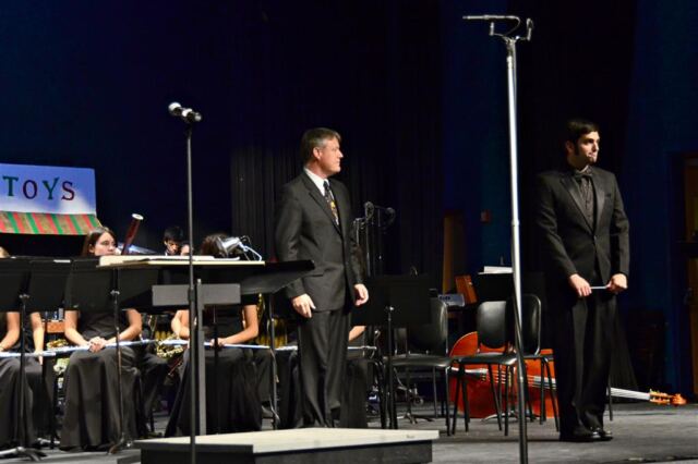 welcomed-back-to-the-podium-for-the-fhs-wind-ensemble