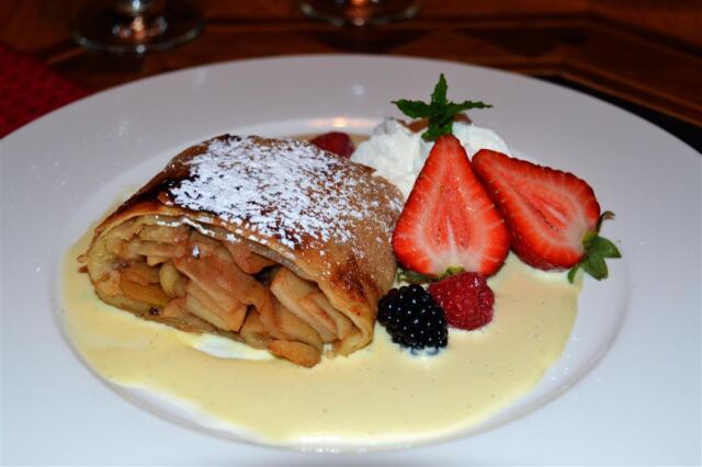 Apfel struedel