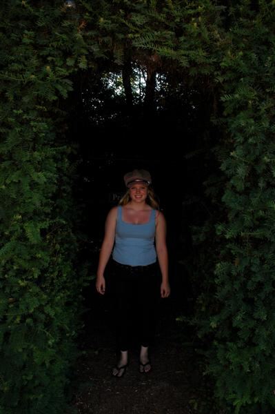 Melanie in hedge-row entrance