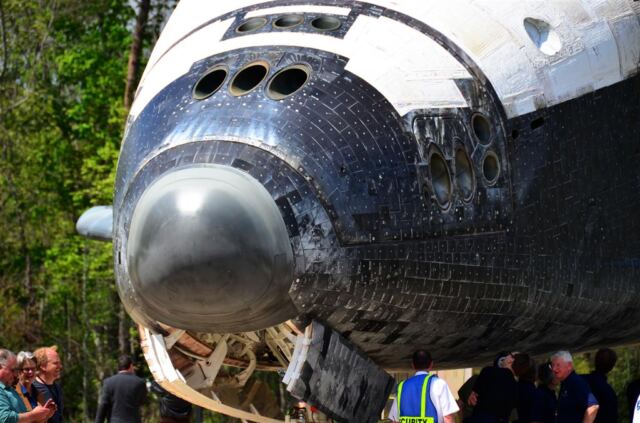Discovery outside (3)