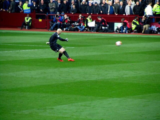 Villa v Spurs - match action (14)