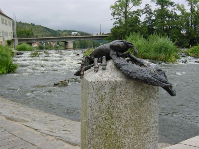 lobster-sculpture-and-rapids