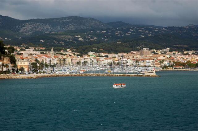 Sanary Sur Mer coastline - detail