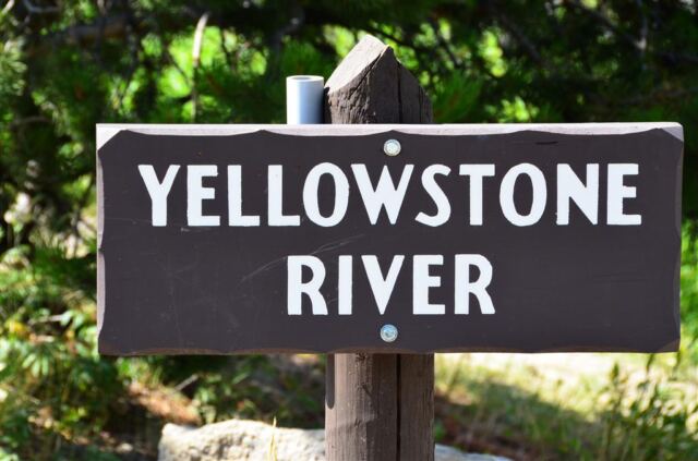Yellowstone River sign