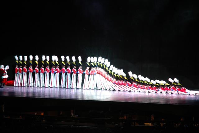 Rockettes soldier routine