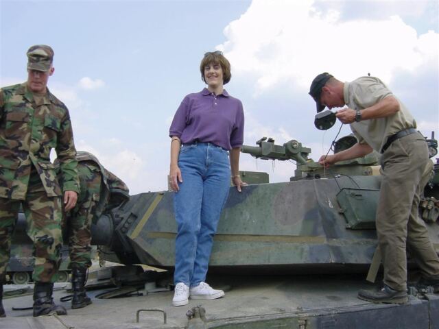 jill-aboard-m1a1