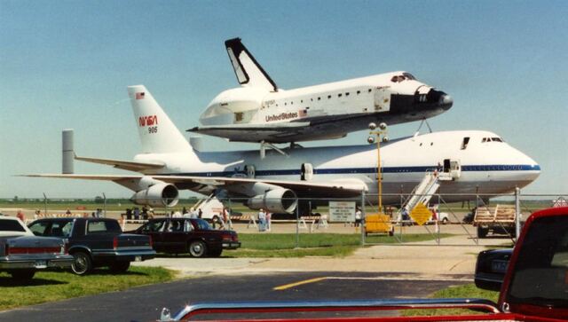 Columbia and SCA at Ellington AFB