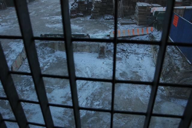 Looking into Ground Zero (2)